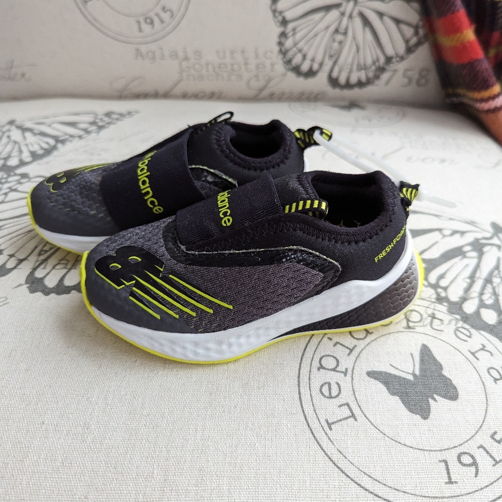NWOT New Balance toddler size 7 Shoes